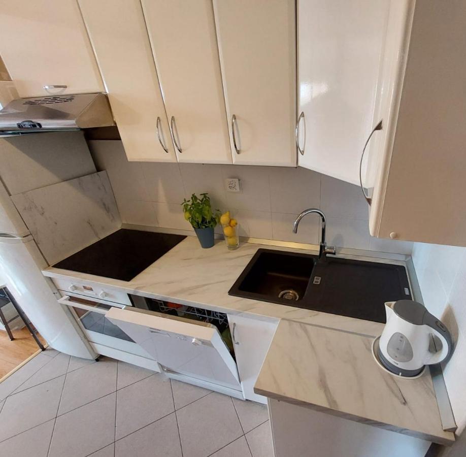 Apartment Vira Макарска Экстерьер фото